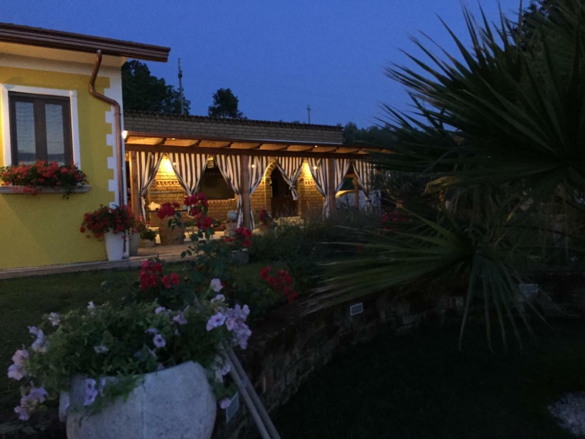 Villa "Casa Al Chiazzullo" Mirabella Eclano Kültér fotó