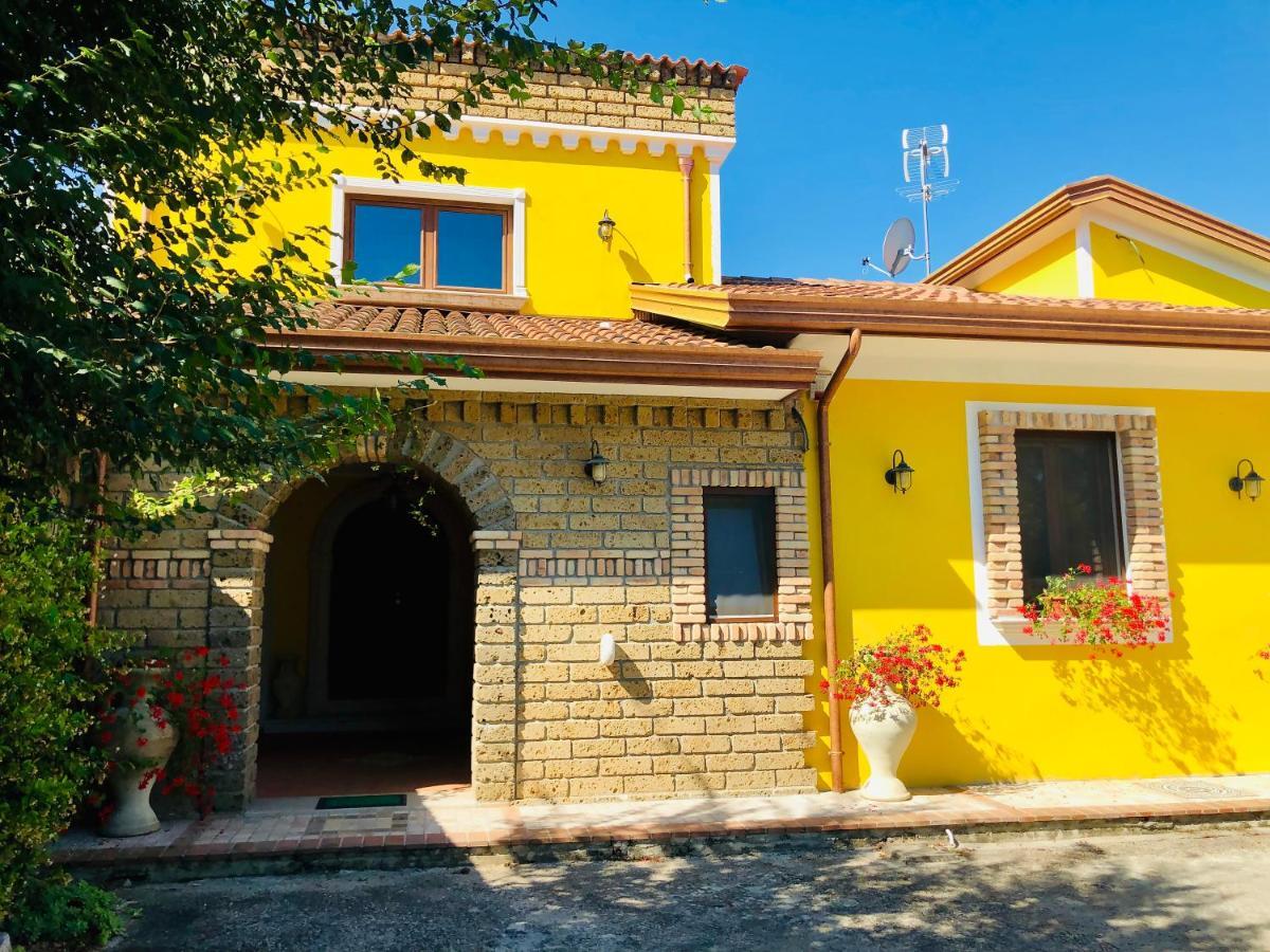 Villa "Casa Al Chiazzullo" Mirabella Eclano Kültér fotó